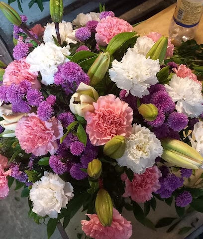 Prashant Florist | Customised Flowers, Bouquets and More!