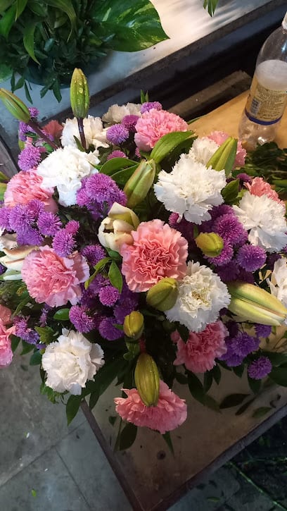 Prashant Florist | Customised Flowers
